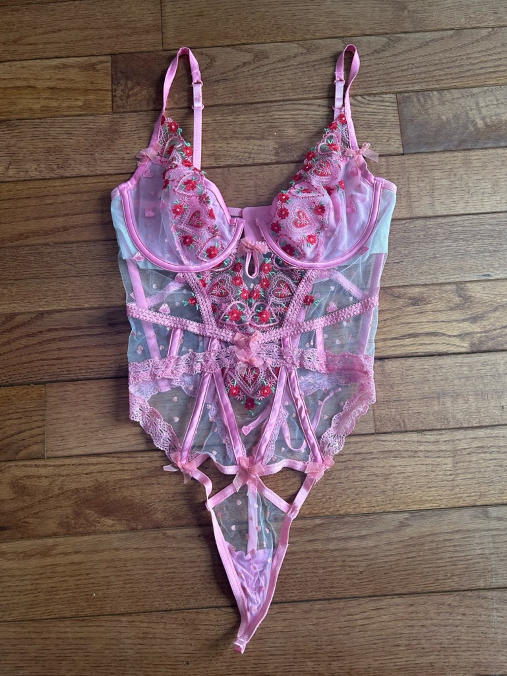 For love & lemons whimsical garden teddy - Picture 2 of 13